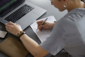 LA IMPORTANCIA DE LAS REFERENCIAS PROFESIONALES EN EL PROCESO DE CONTRATACIÓN